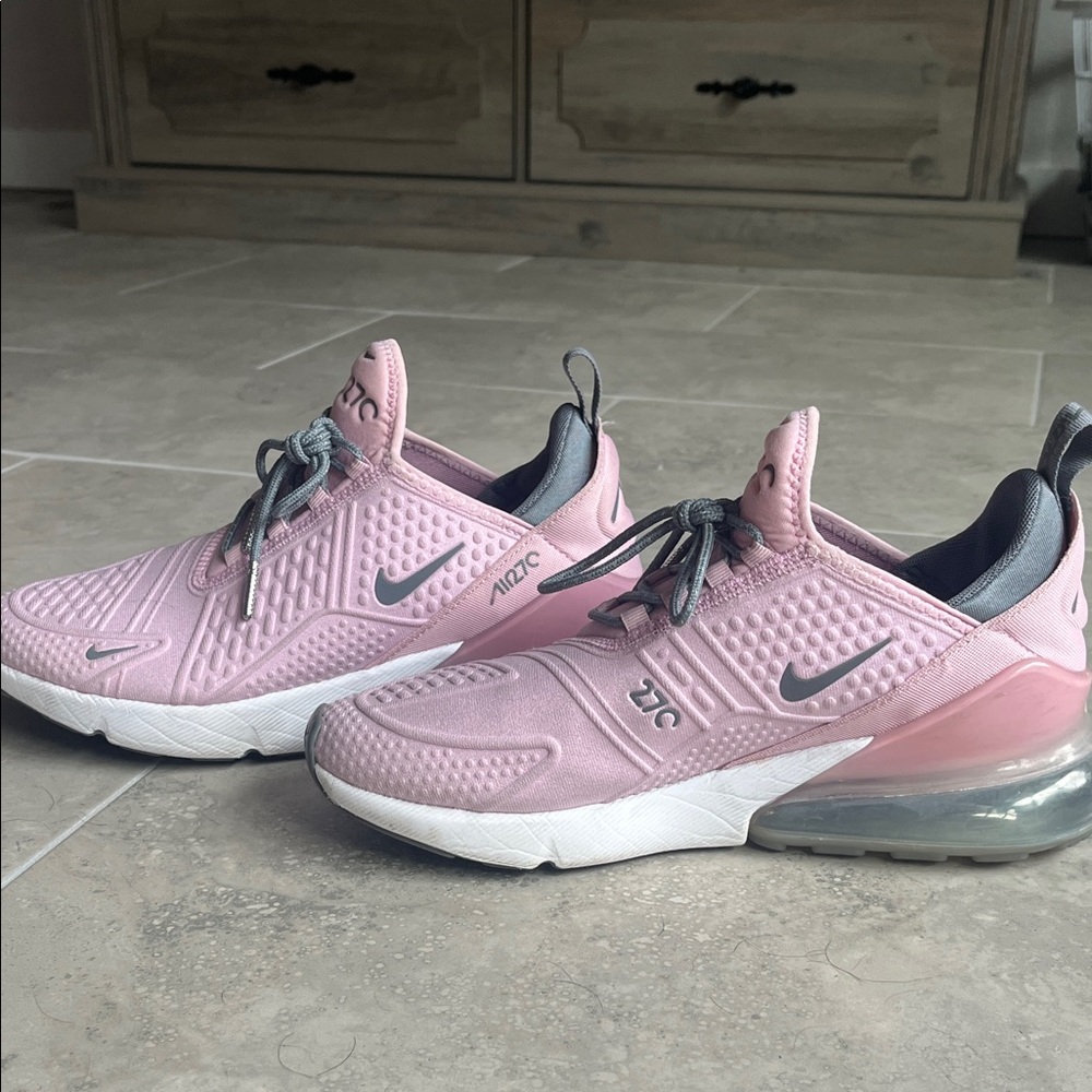 Nike Women's Air Max 270 Pink Sneakers